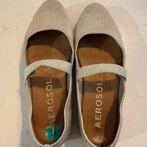 AEROSOLES Women's Shimmering Gold Flats